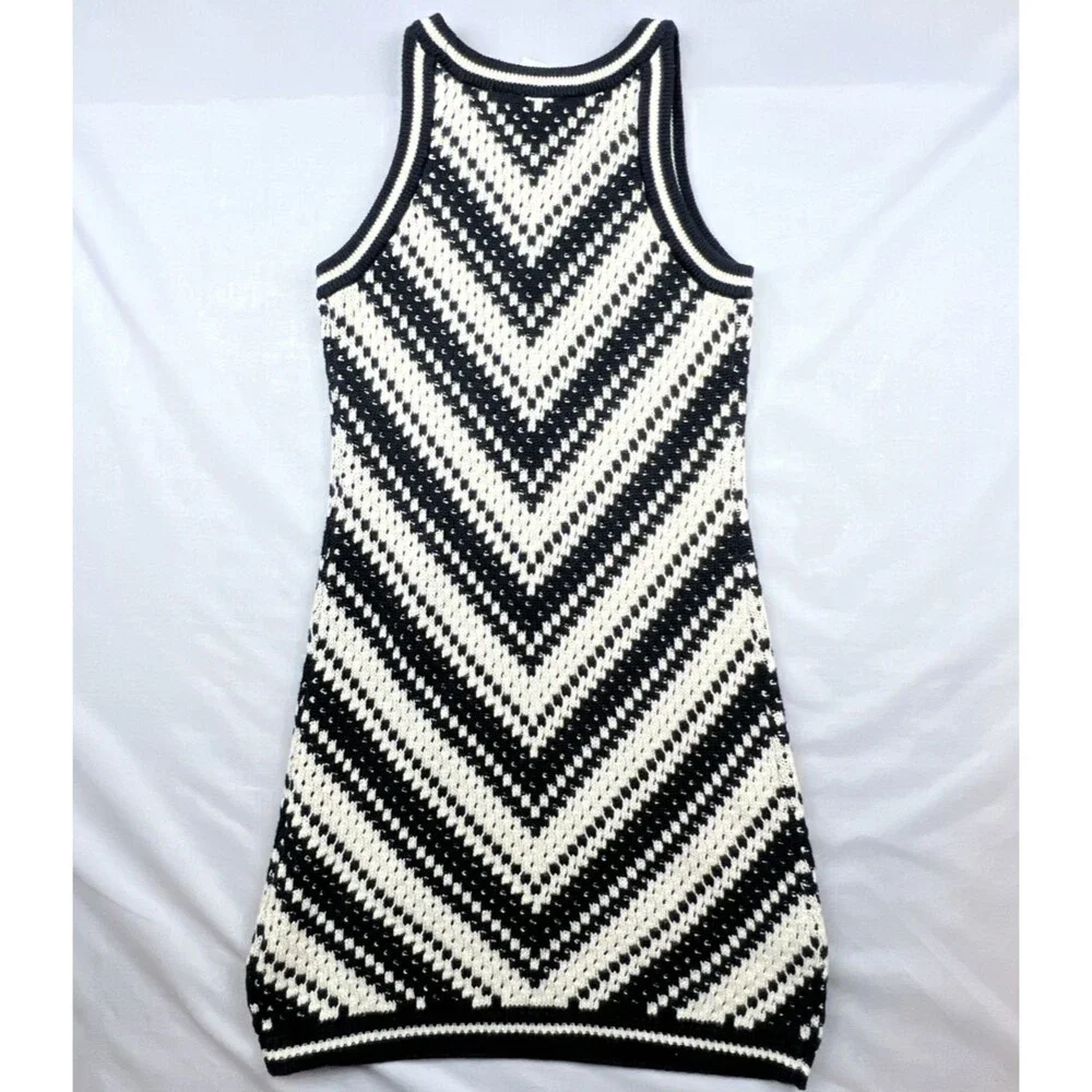 Gap Kids Black And White Chevron Crochet Knit Large NWT